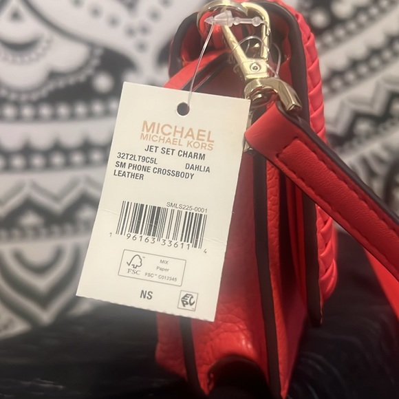 NWT Michael Kors Jet Set charm phone Crossbody Wallet - Picture 2 of 6